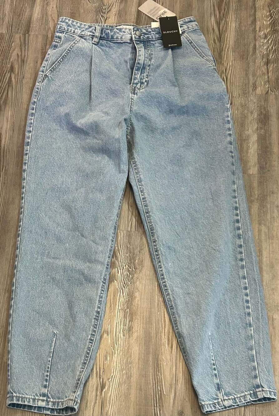 Stradivarius Slouchy High-Rise Pleated Tapered Jeans